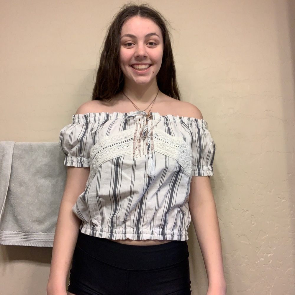 Off the shoulder crop top!